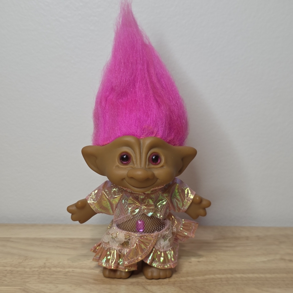 Ace Treasure Trolls Doll Pink